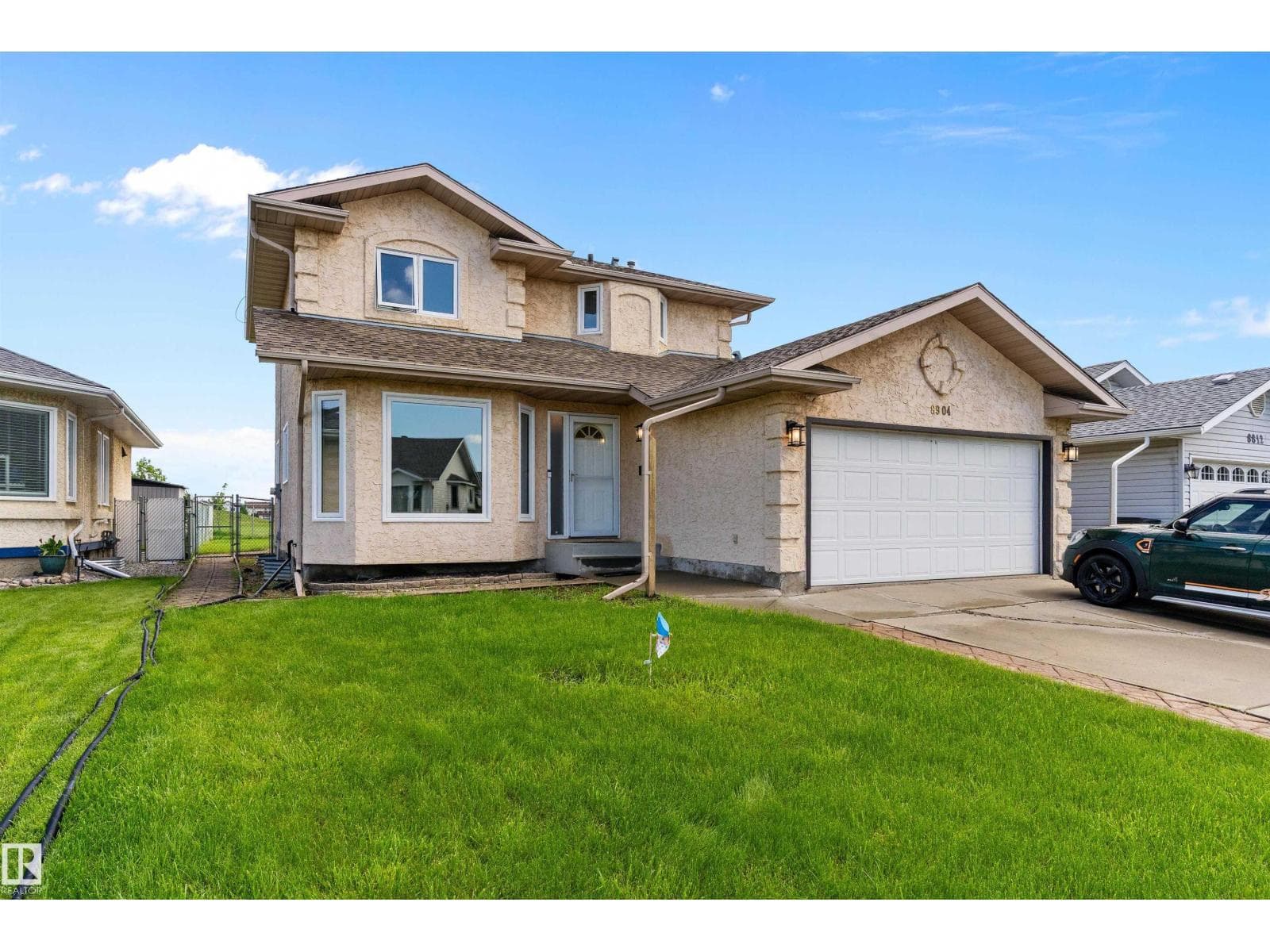 8904 170A AV NW