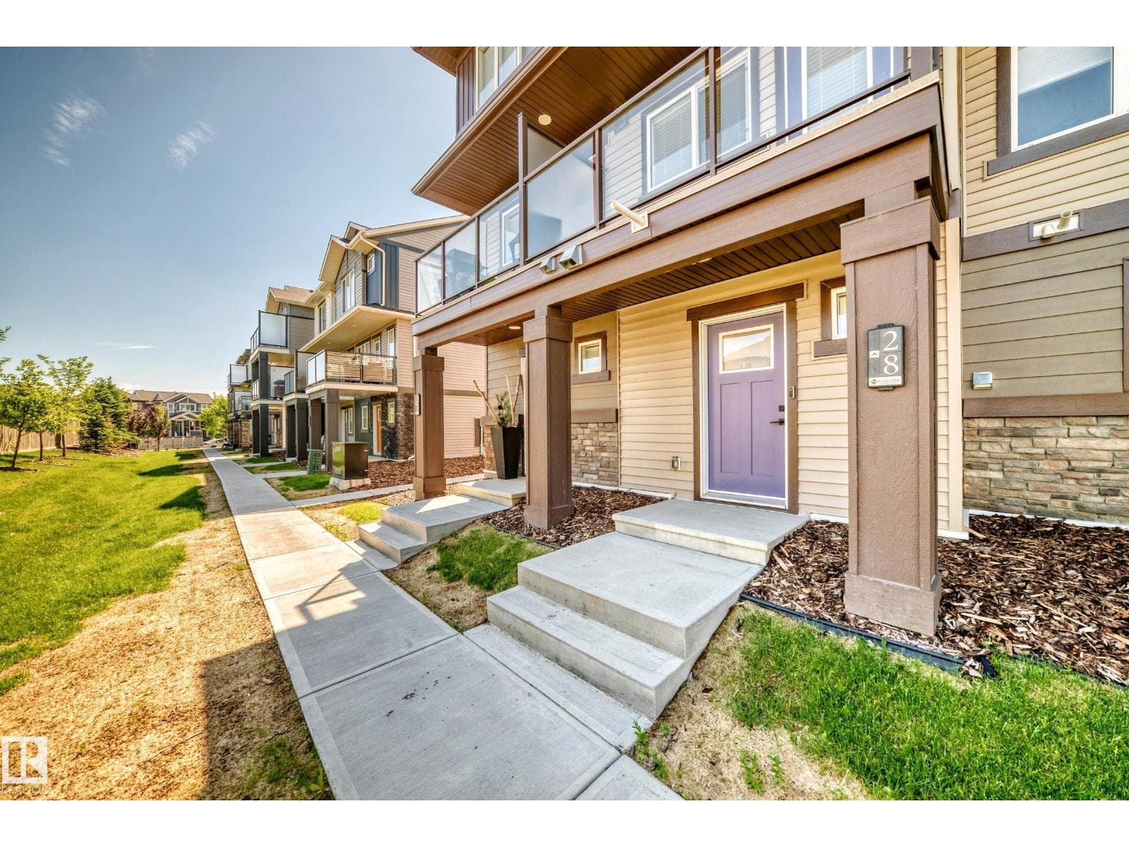 #28 28 1530 TAMARACK BV NW
