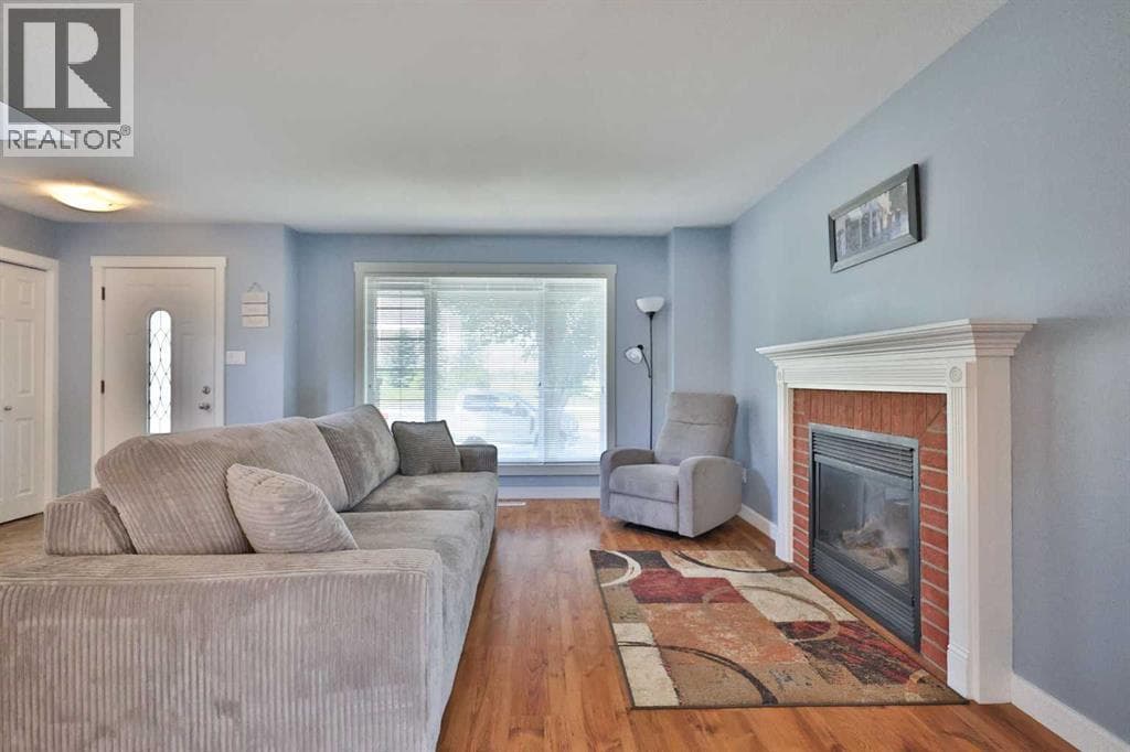86 Riverstone Boulevard W — photo 5