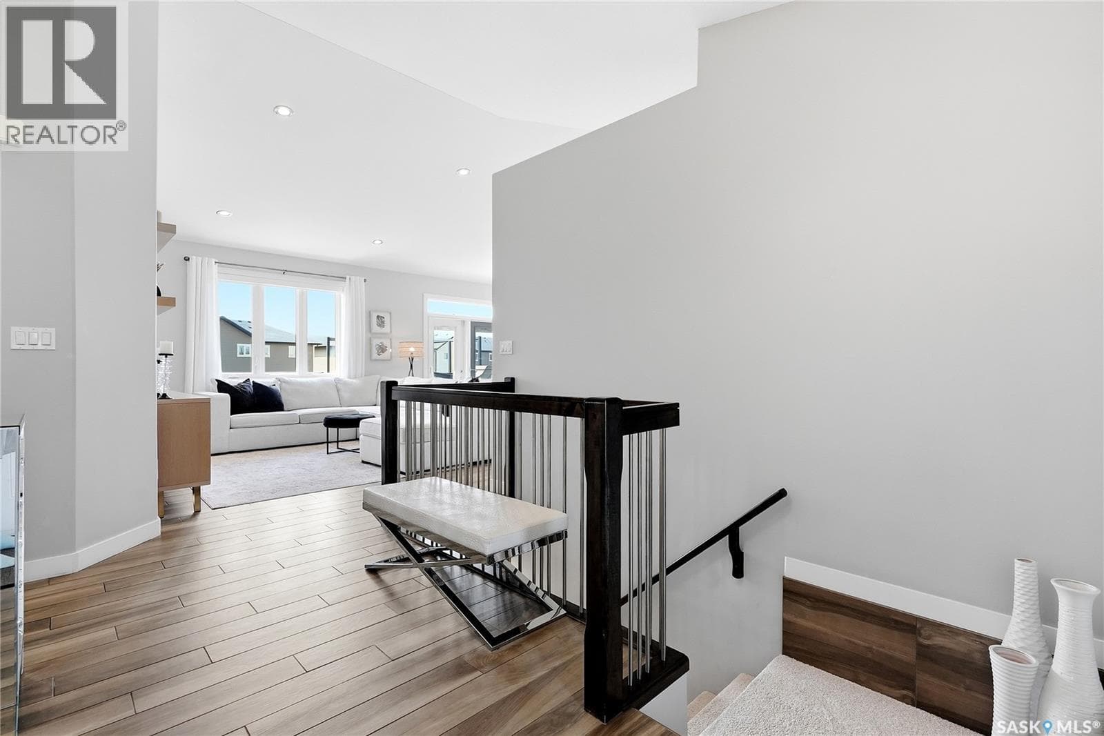 130 Sinclair CRESCENT — photo 4