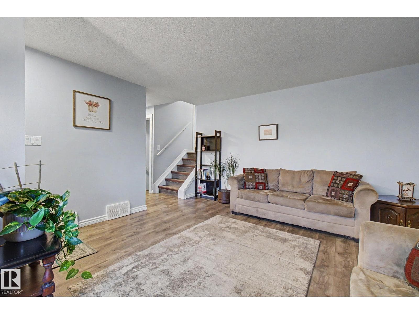 3706 41 AV NW — photo 4