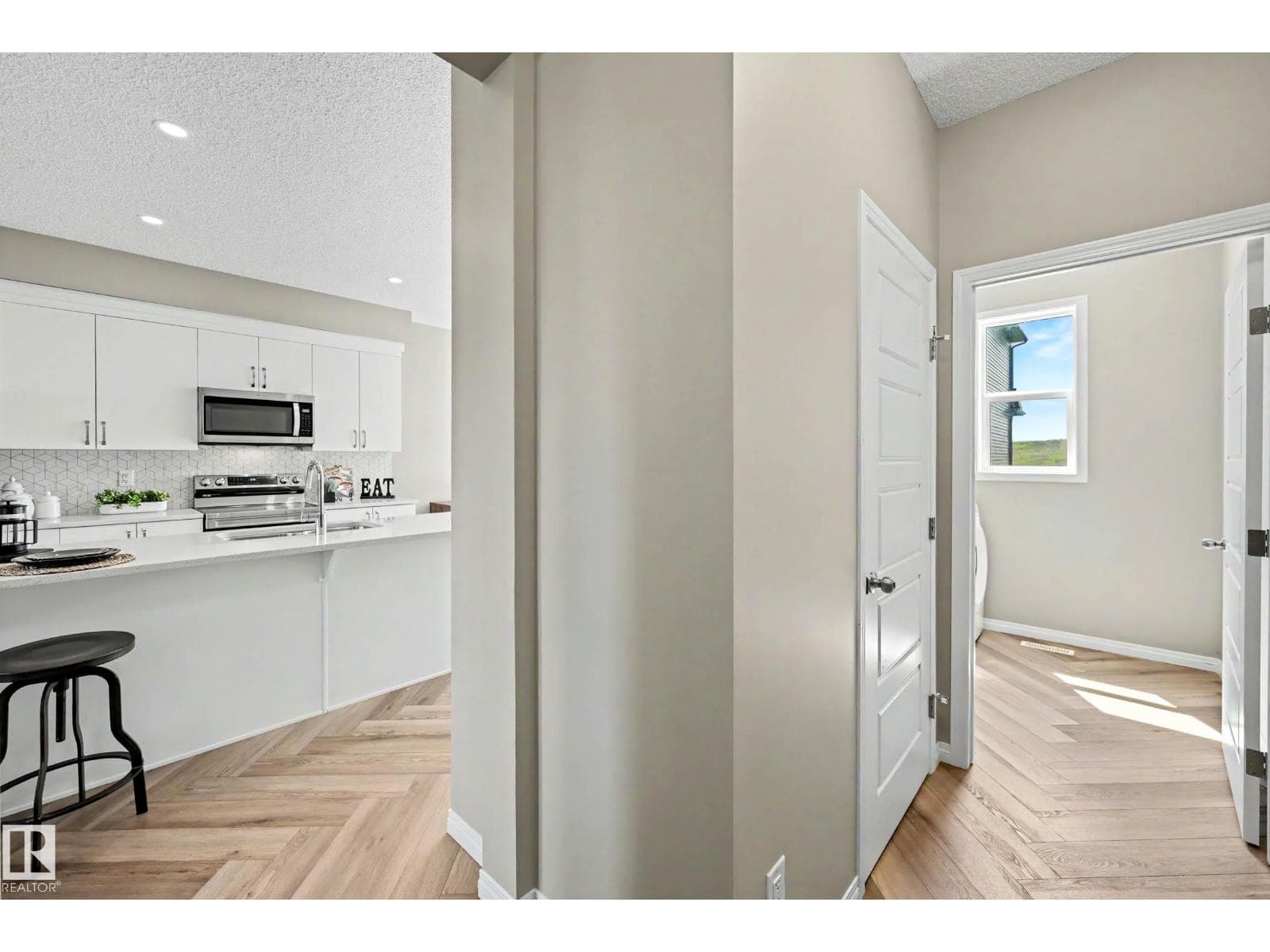 #53 2072 WONNACOTT WY SW — photo 2