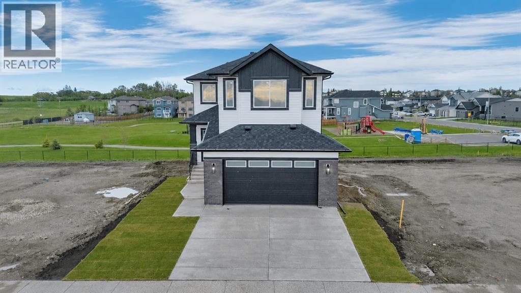 112 Lakewood Crescent — photo 4