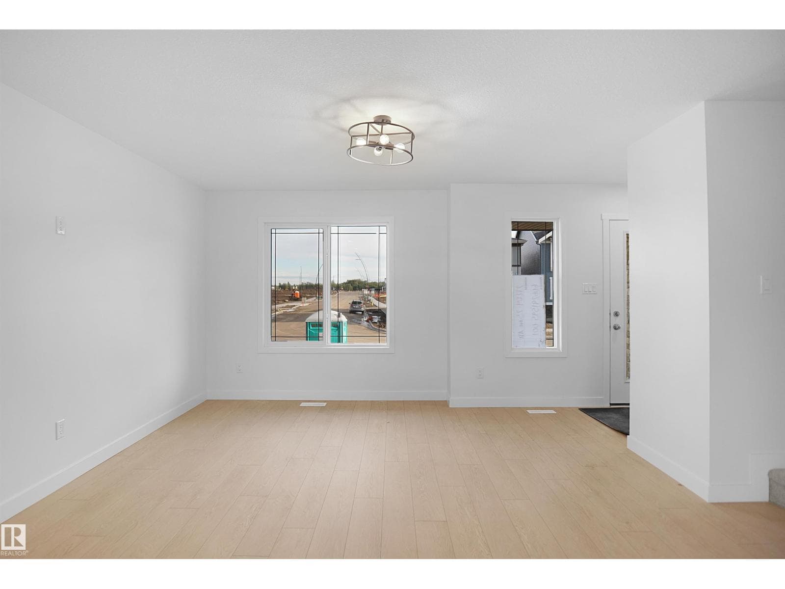 19486 21 AV NW — photo 4