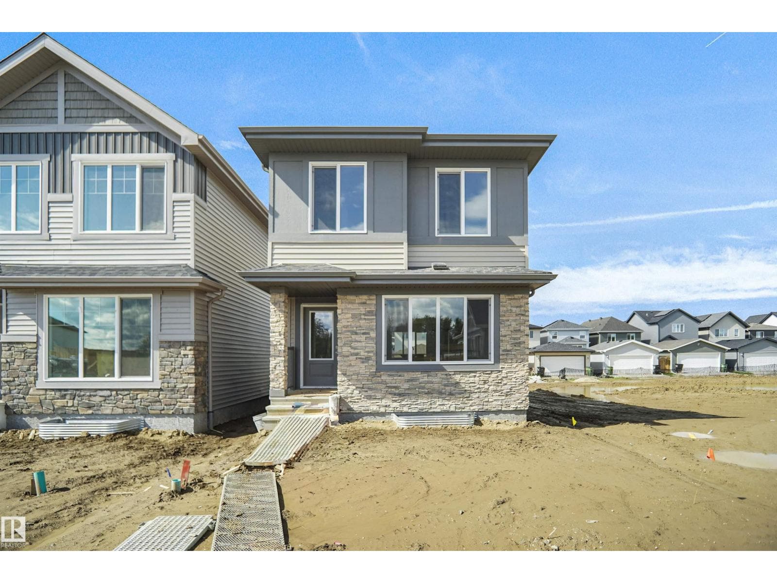 19488 21 AV NW