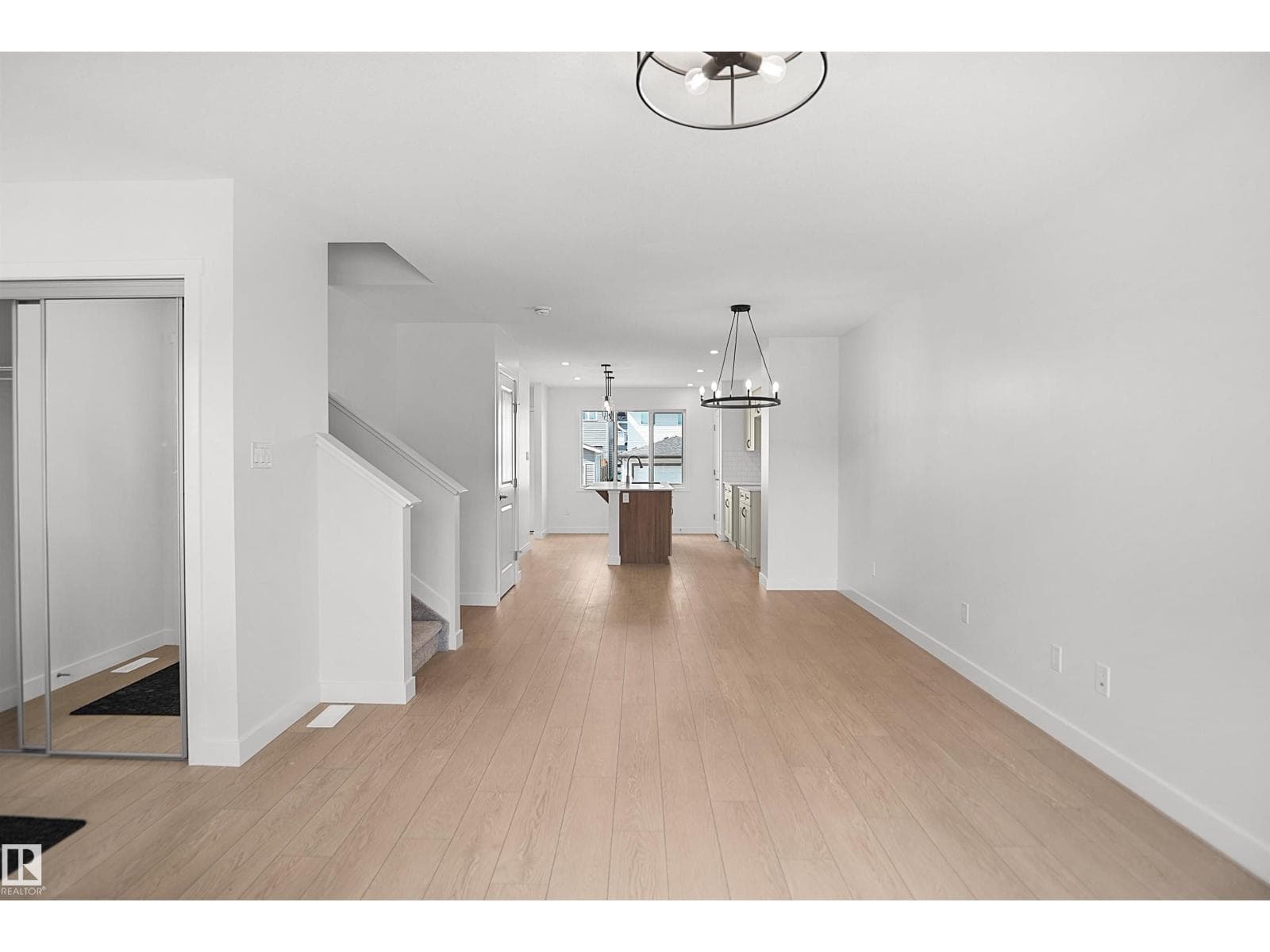19488 21 AV NW — photo 5