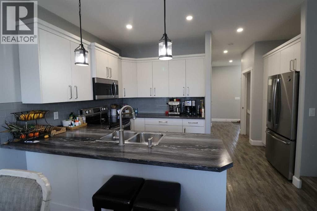 1504 B 19 Avenue — photo 2