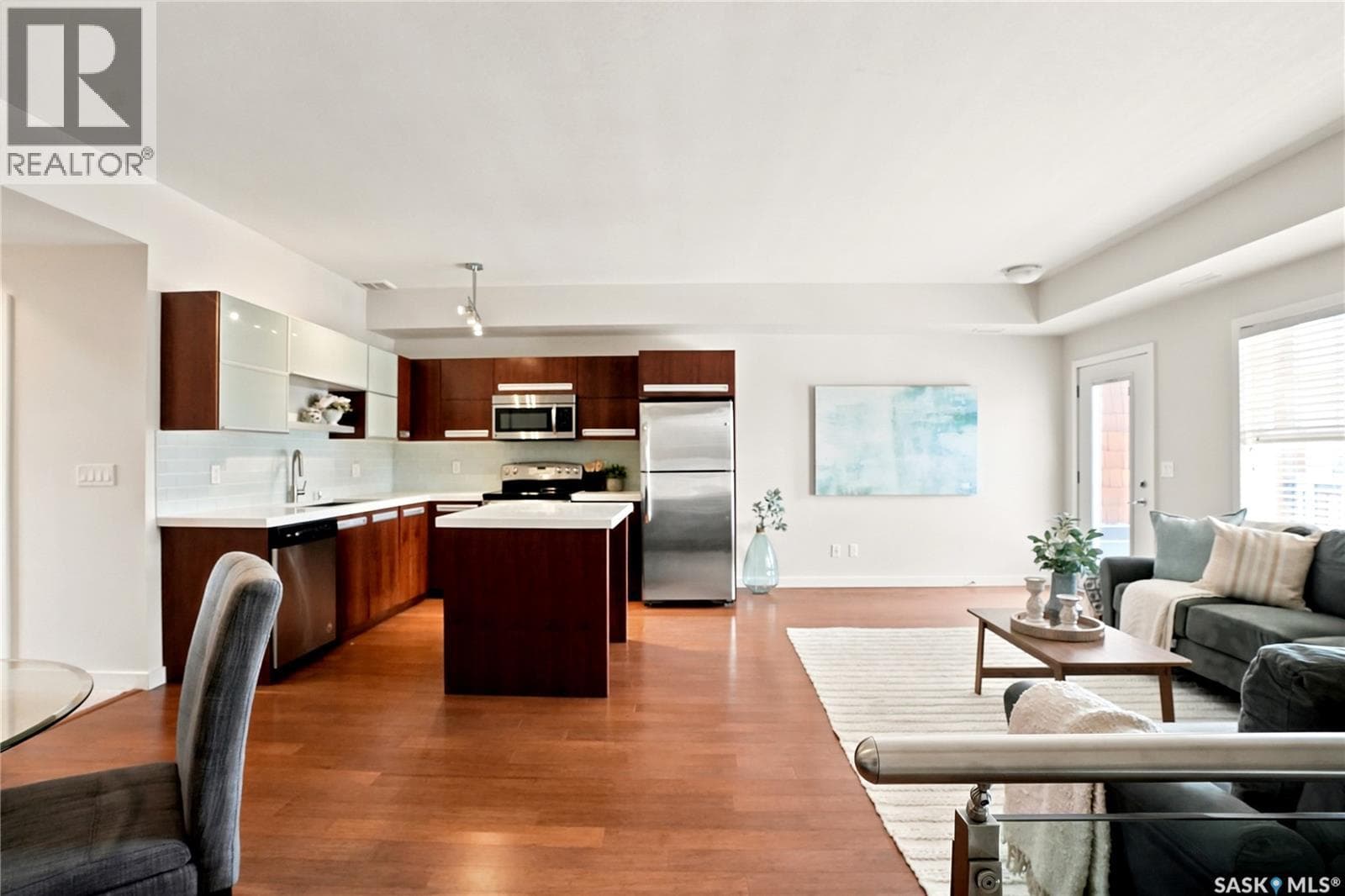 508 1015 Patrick CRESCENT — photo 5