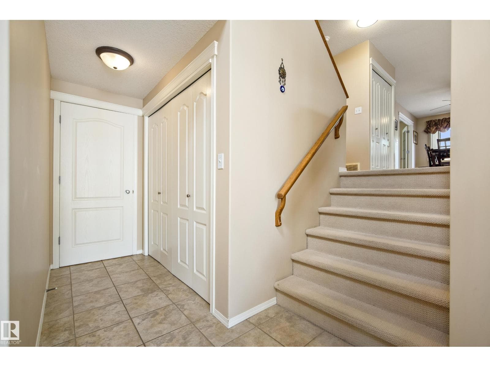 84 RIDGEHAVEN CR — photo 4