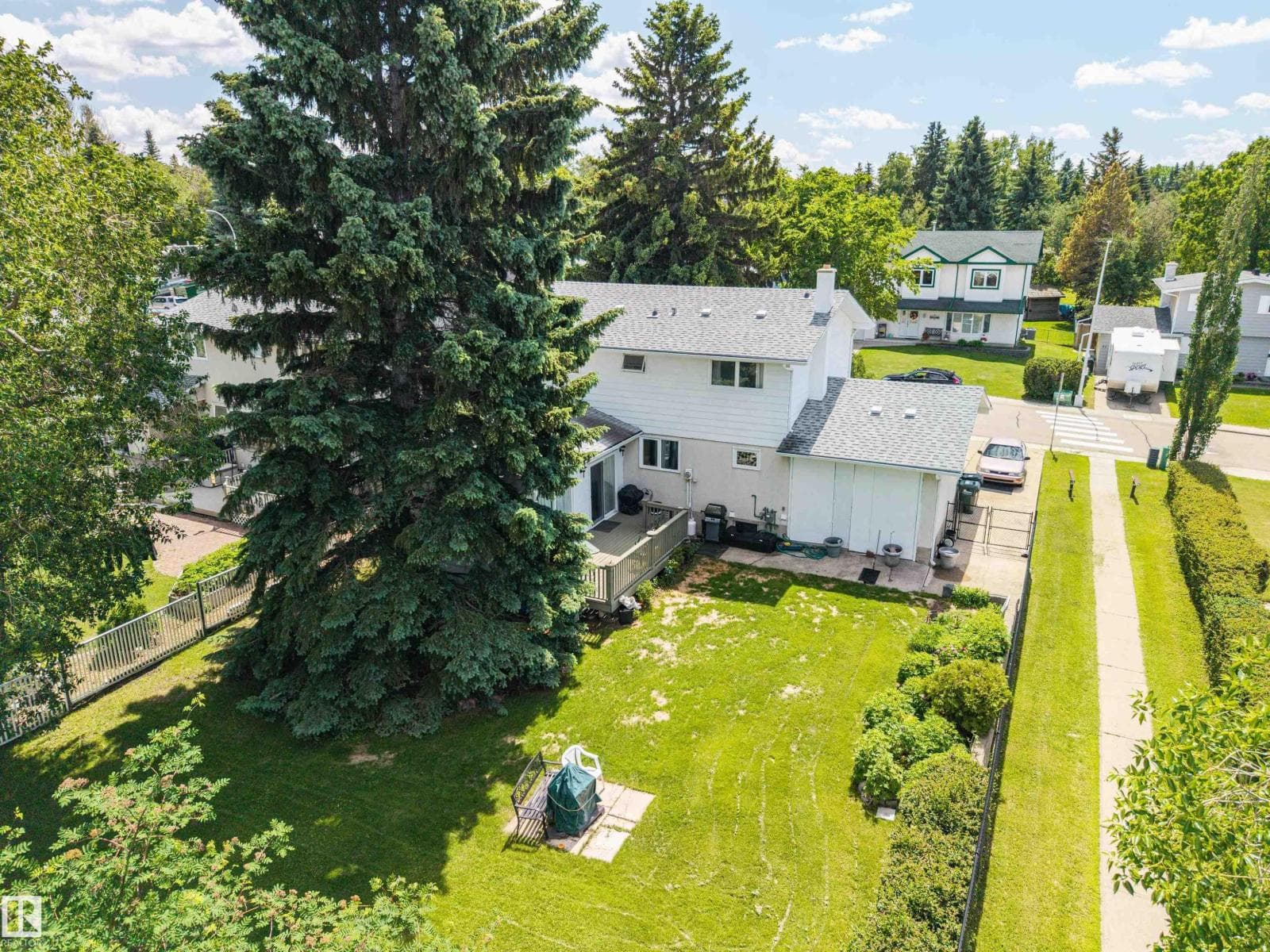 39 MANOR DR — photo 2