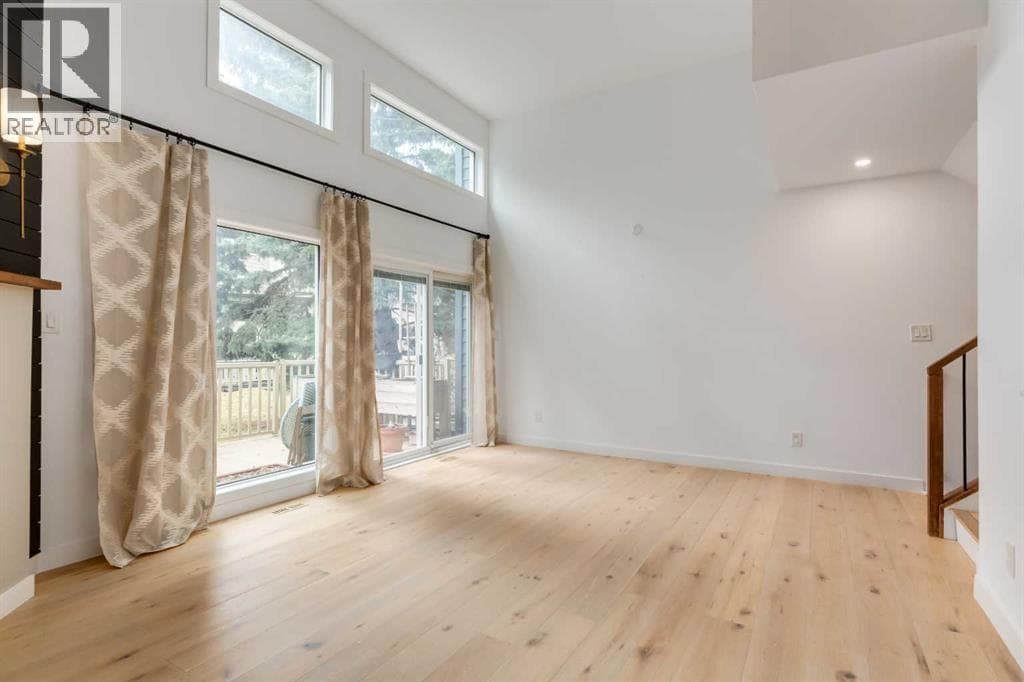 256 Point Mckay Terrace NW — photo 4