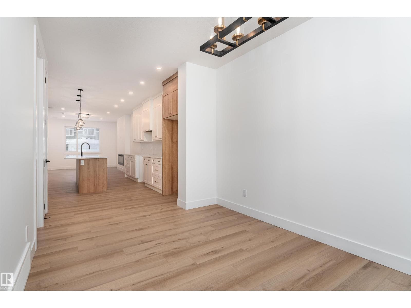 535 Robinson BV — photo 5