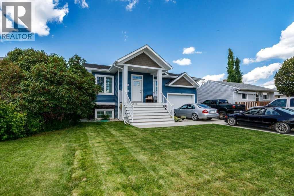 3918 47 Street — photo 2