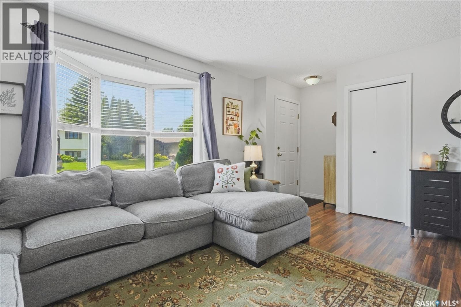 342 Wollaston RISE — photo 2