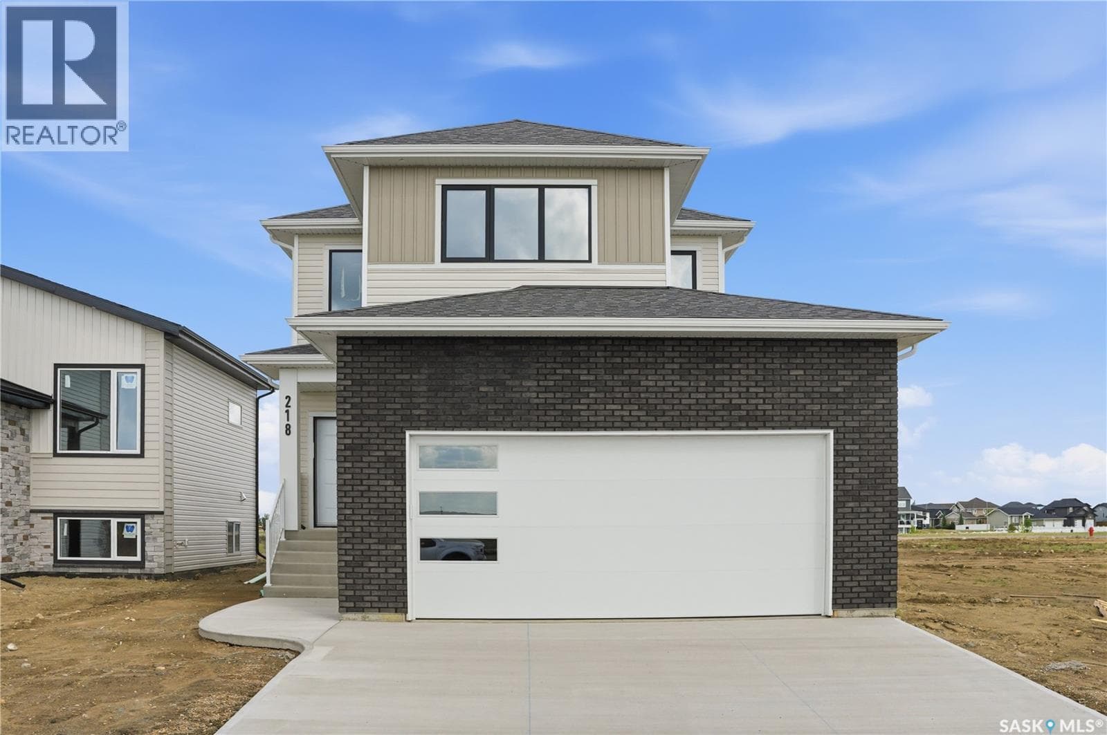 218 Veterans DRIVE — photo 2