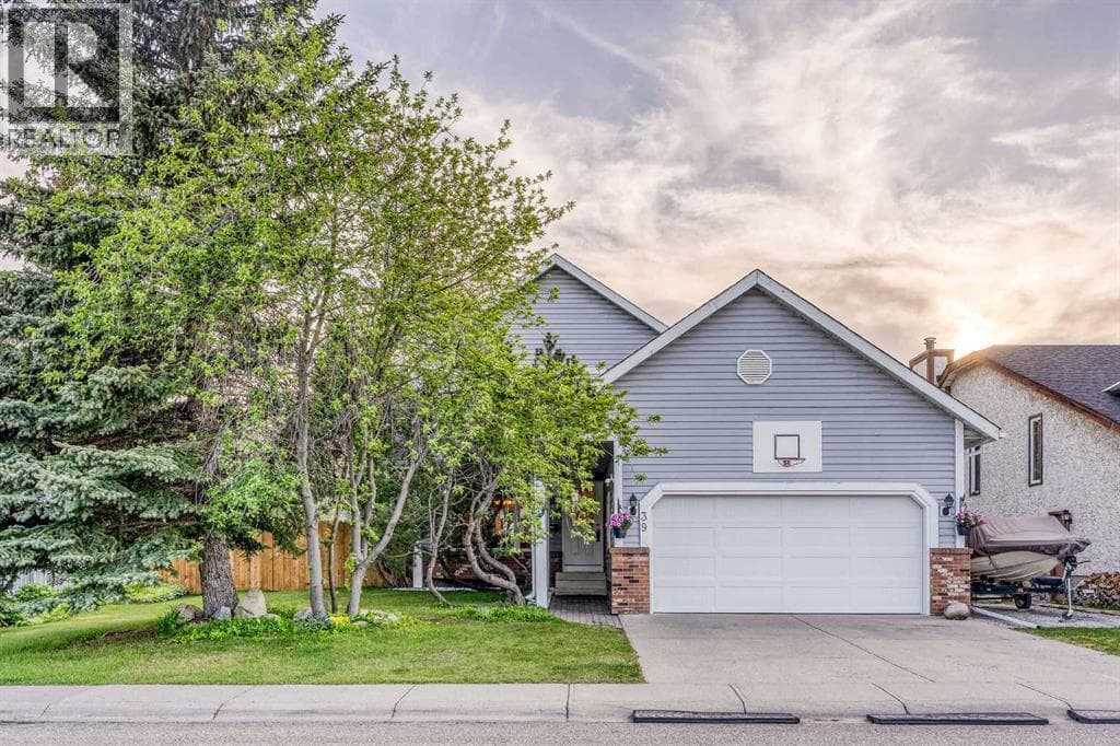 39 Woodmont Way