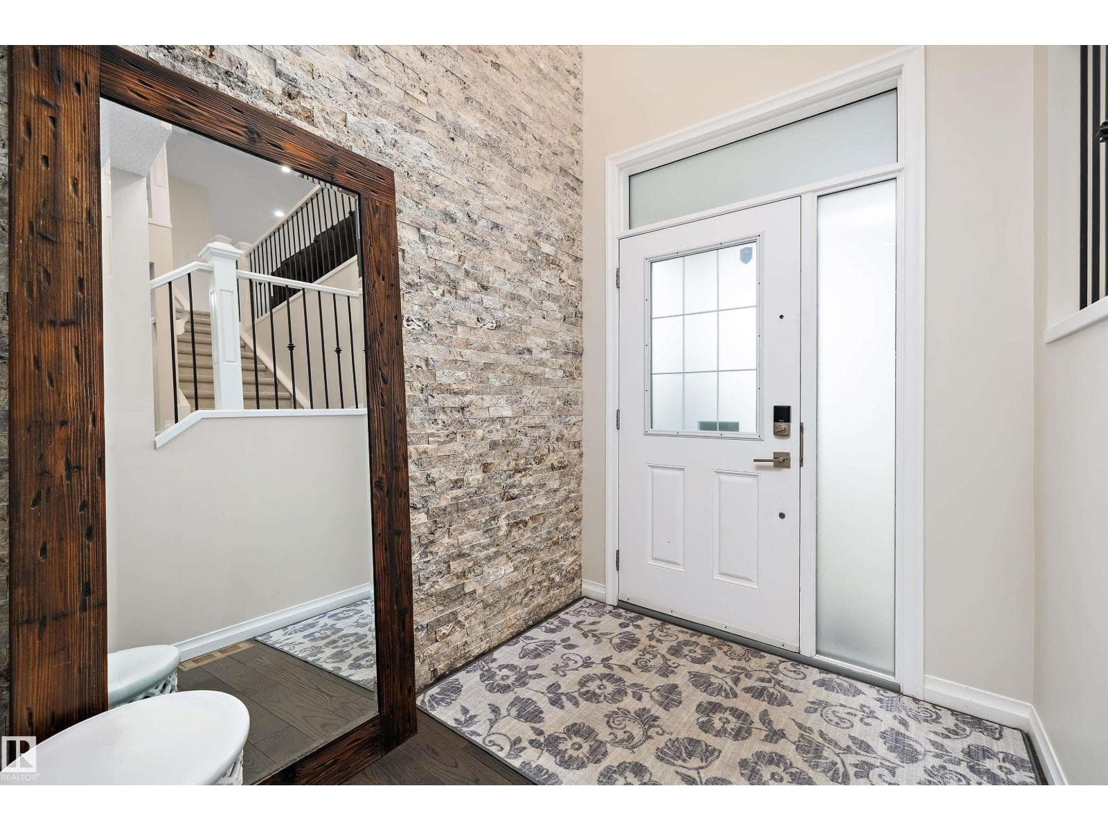 4015 ALEXANDER WY SW — photo 2