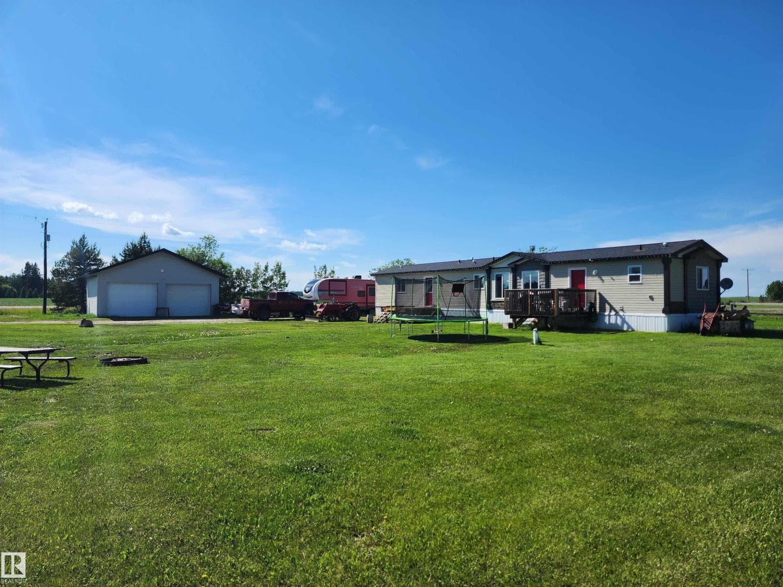 1232 TWP ROAD 512 — photo 3