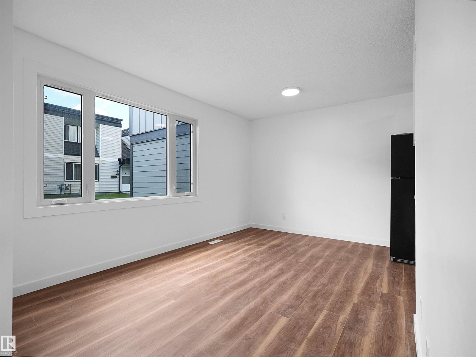 #221 11421 34 ST NW — photo 4