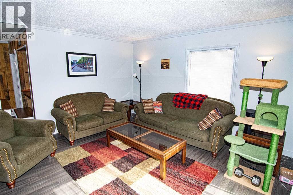 130 3RD Avenue E — photo 4
