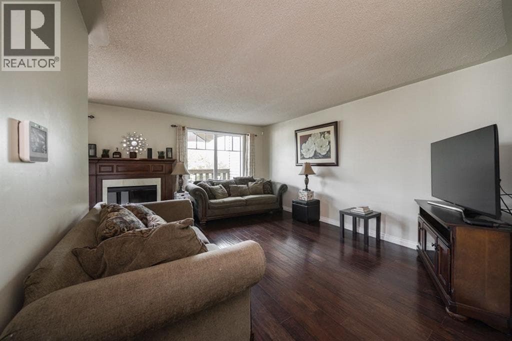 1065 Timberline Drive — photo 3