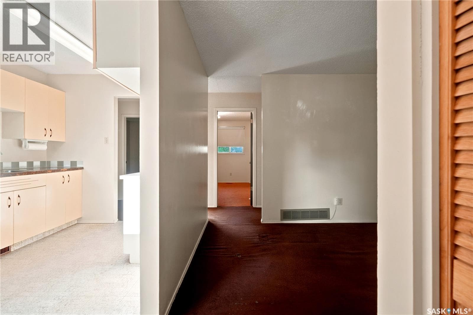 166 Sangster BOULEVARD — photo 4