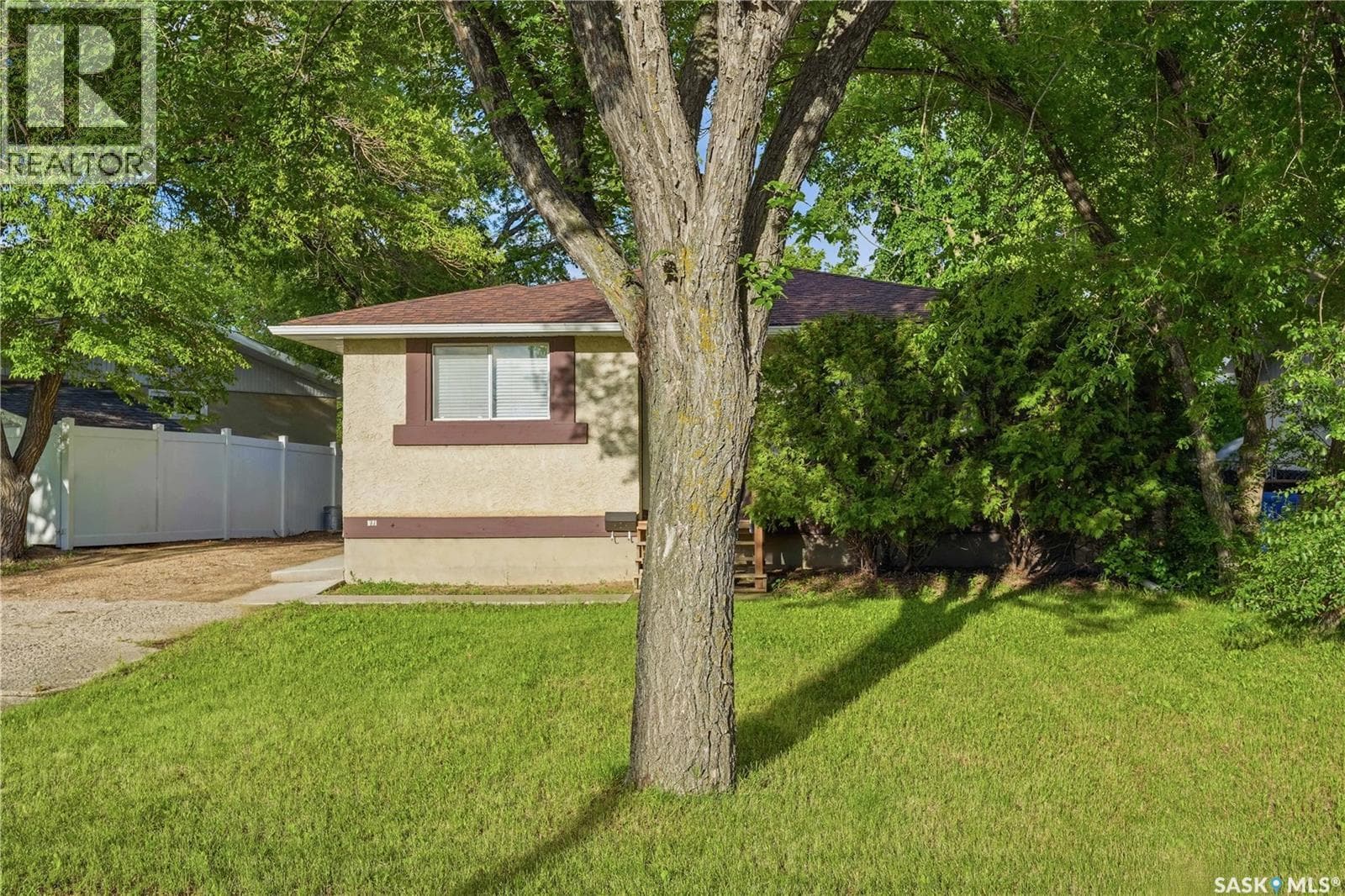 166 Sangster BOULEVARD — photo 2