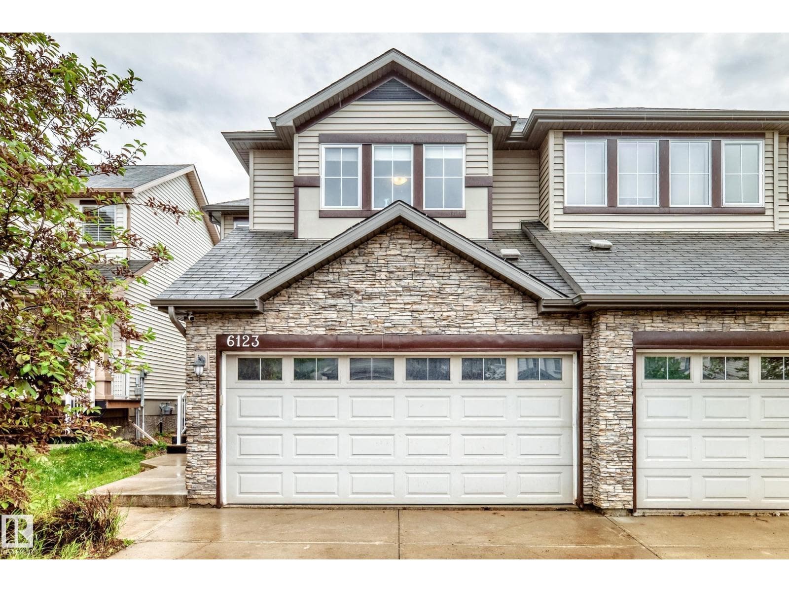 6123 13 AV SW