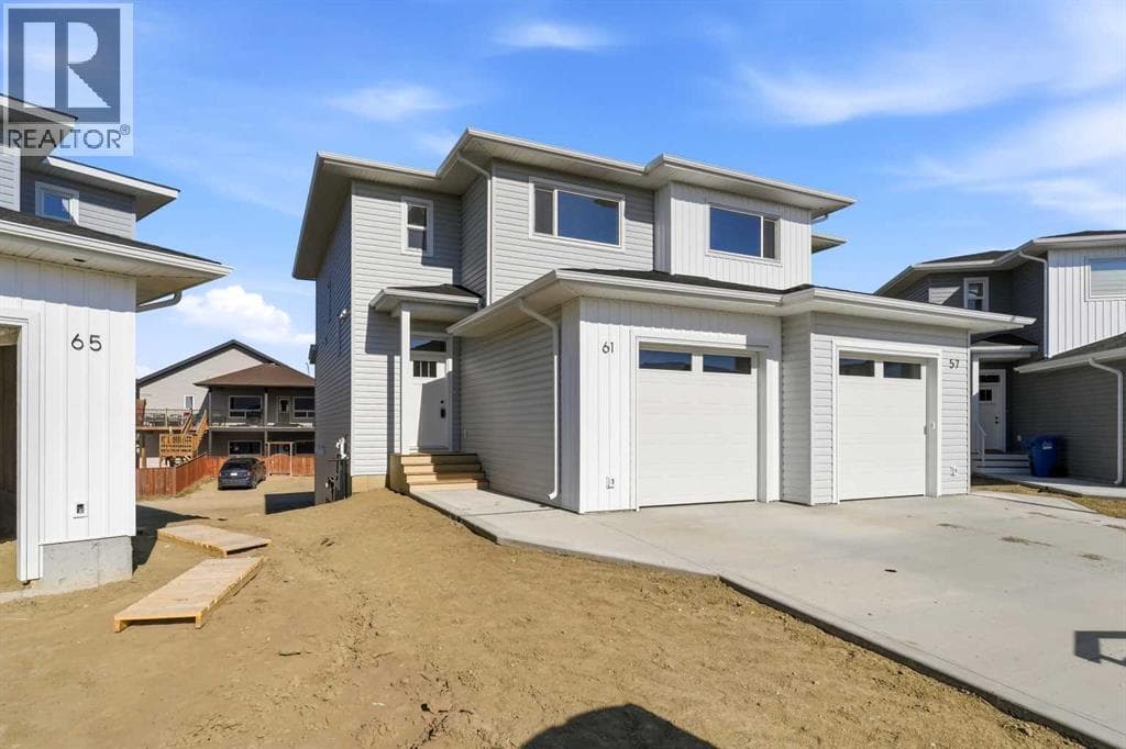 77 Pinnacle Close