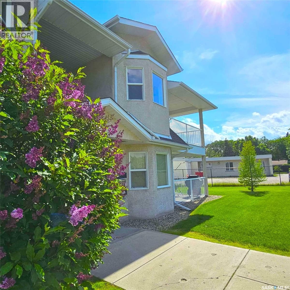 1075 Birchwood PLACE