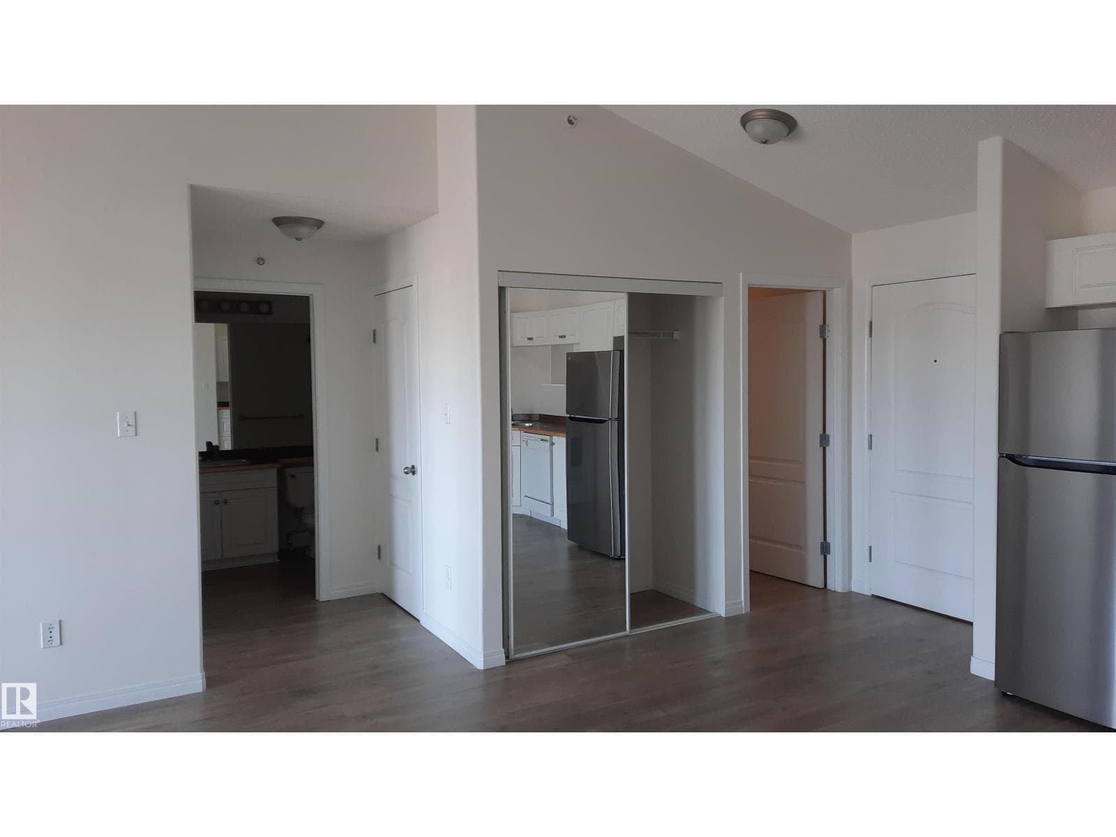 #423 5340 199 ST NW — photo 5
