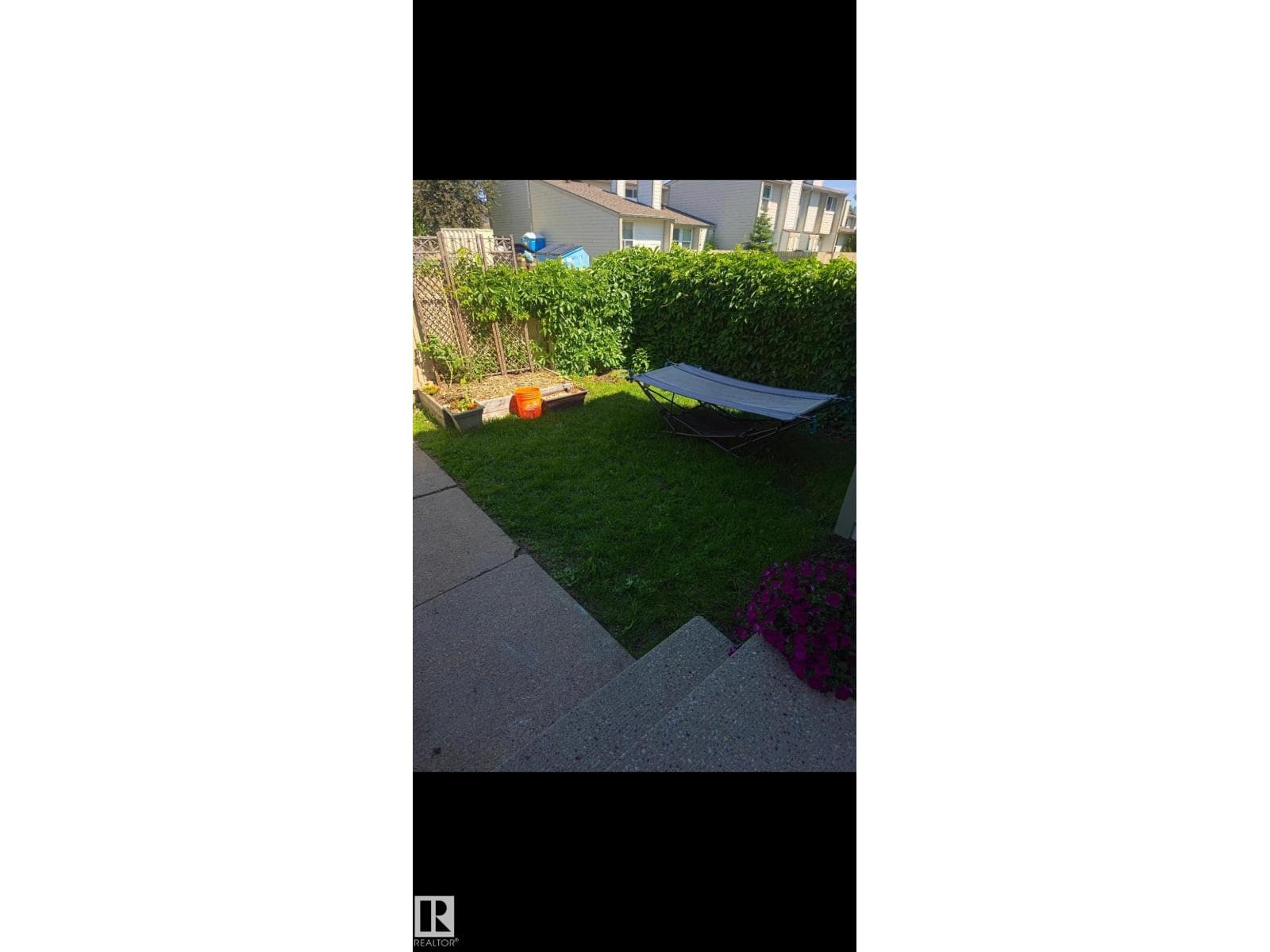 1128 KNOTTWOOD RD E NW — photo 2