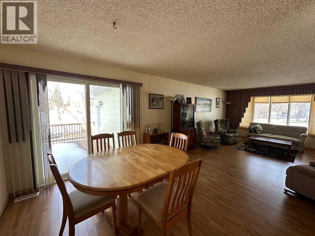 21 1 Avenue W — photo 5