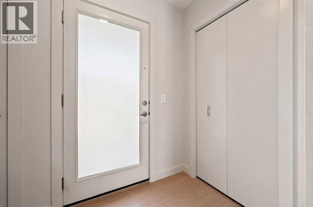 105 Bow Grove NW — photo 2