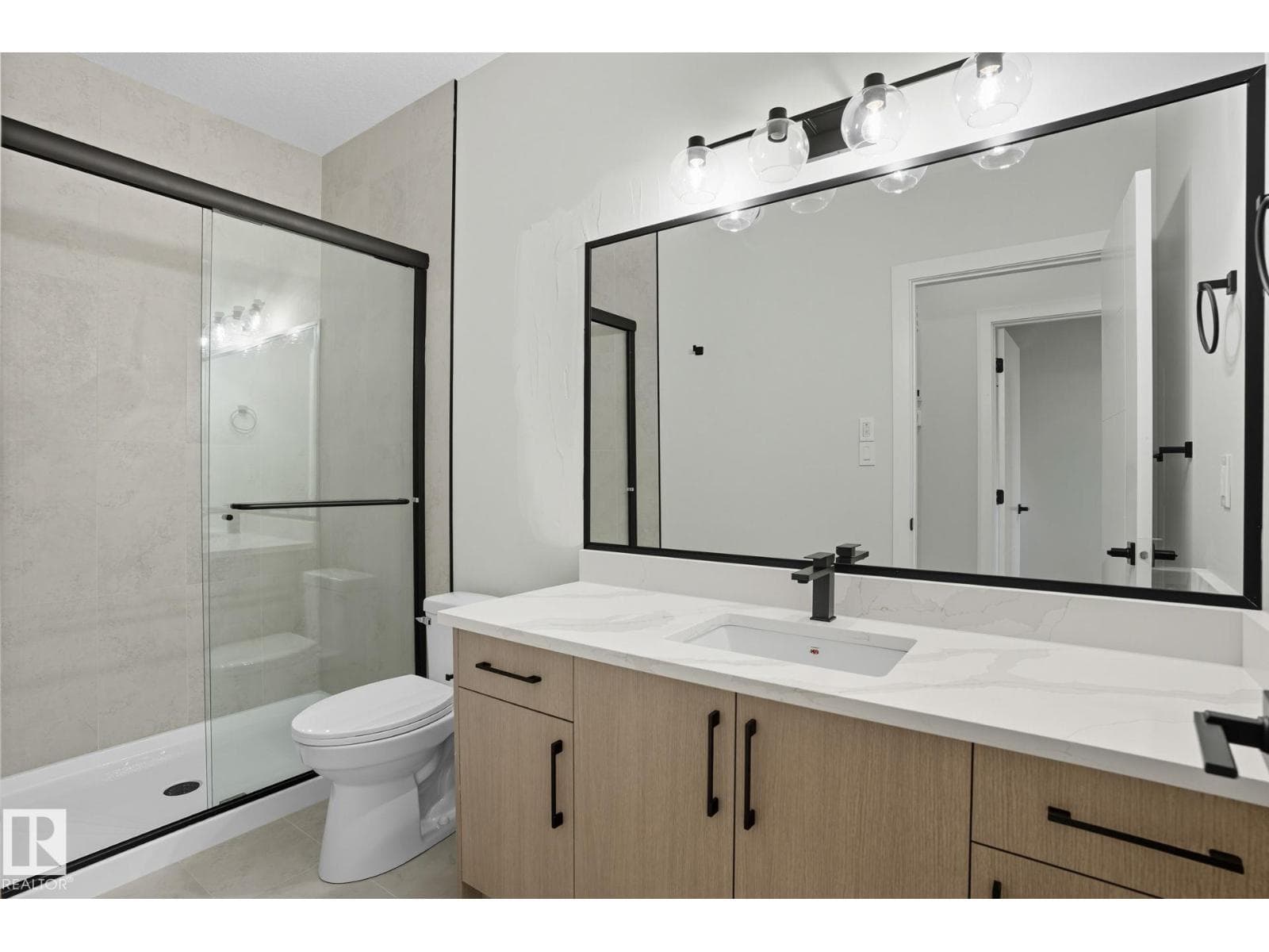 18135 87 ST NW — photo 4