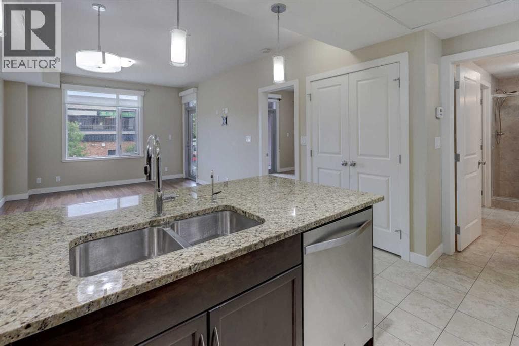 206, 16 Varsity Estates Circle NW — photo 5