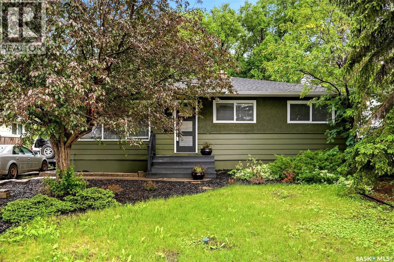 5 DARKE CRESCENT