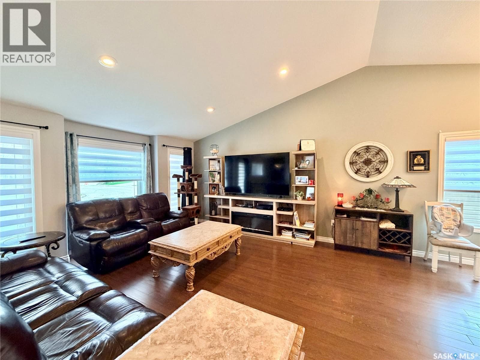 2326 Buhler BAY — photo 3