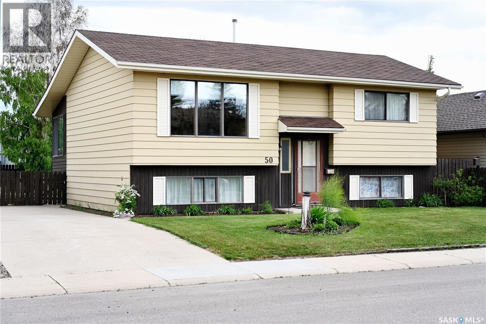 50 Robinson CRESCENT