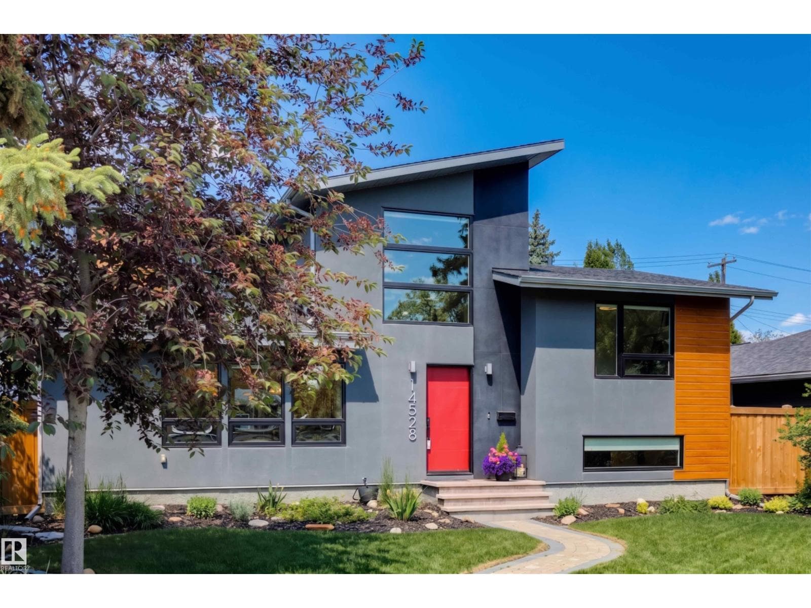 14528 85 AV NW — photo 3