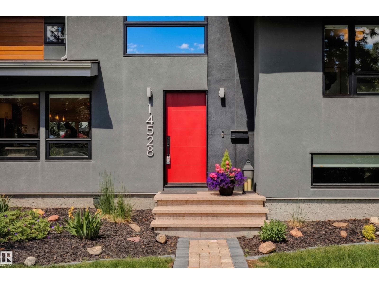 14528 85 AV NW — photo 4