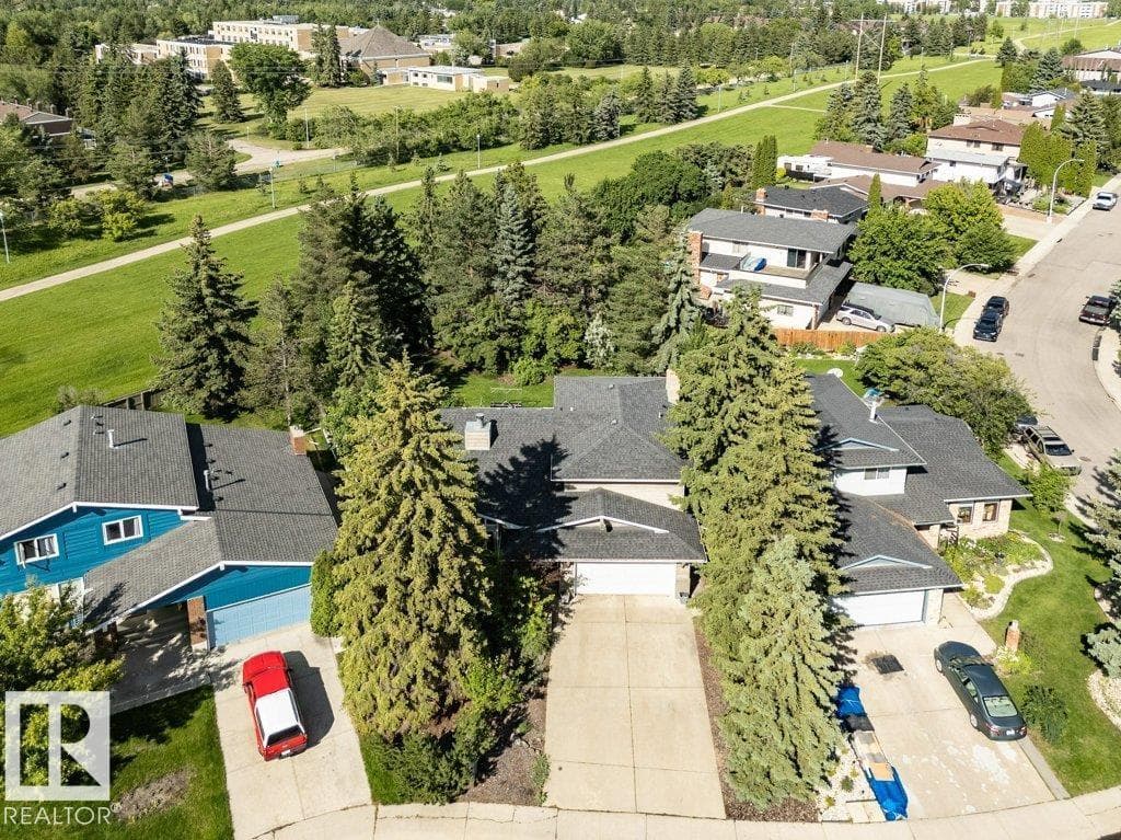 11742 29 AV NW