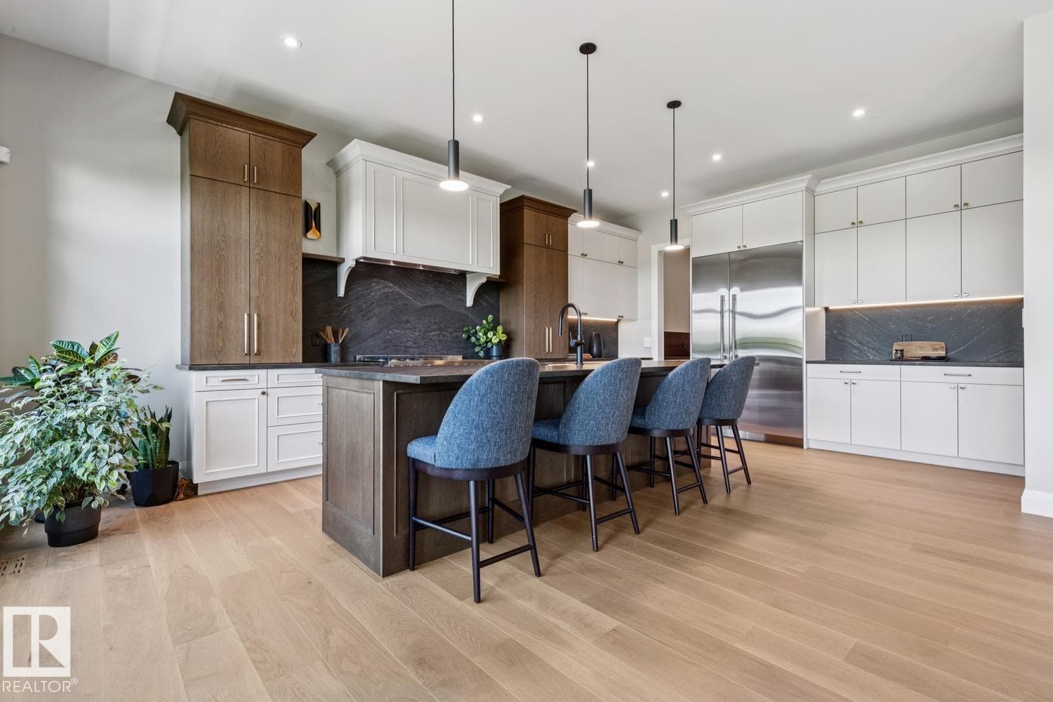 4812 KNIGHT CR SW — photo 2