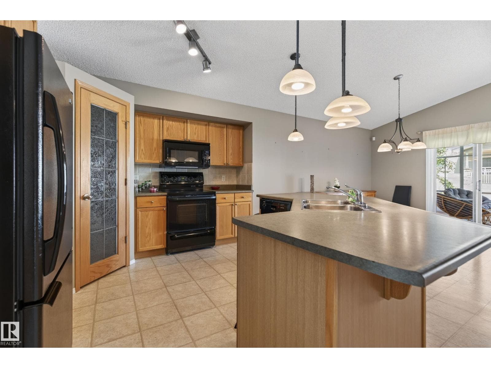 2252 BRENNAN CO NW — photo 5