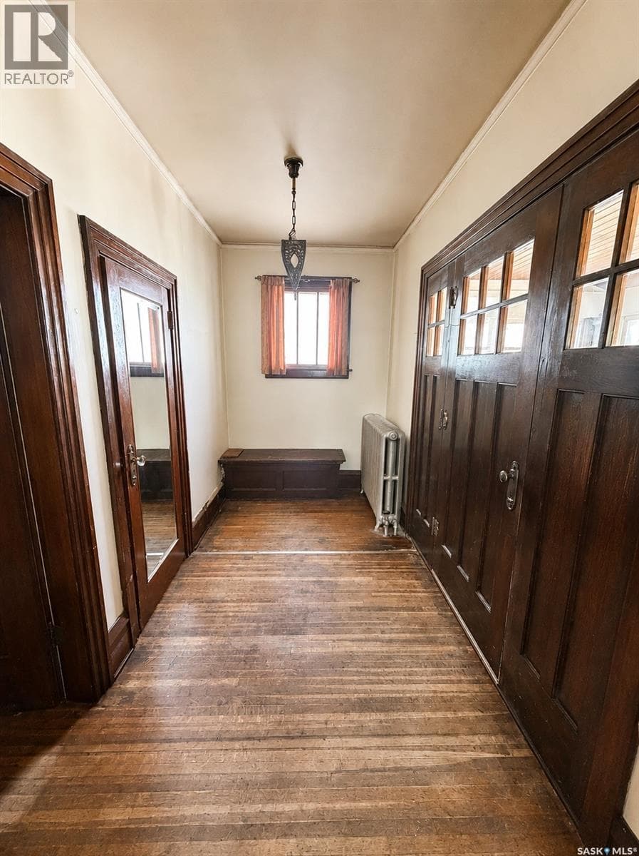 122 Farm AVENUE — photo 3