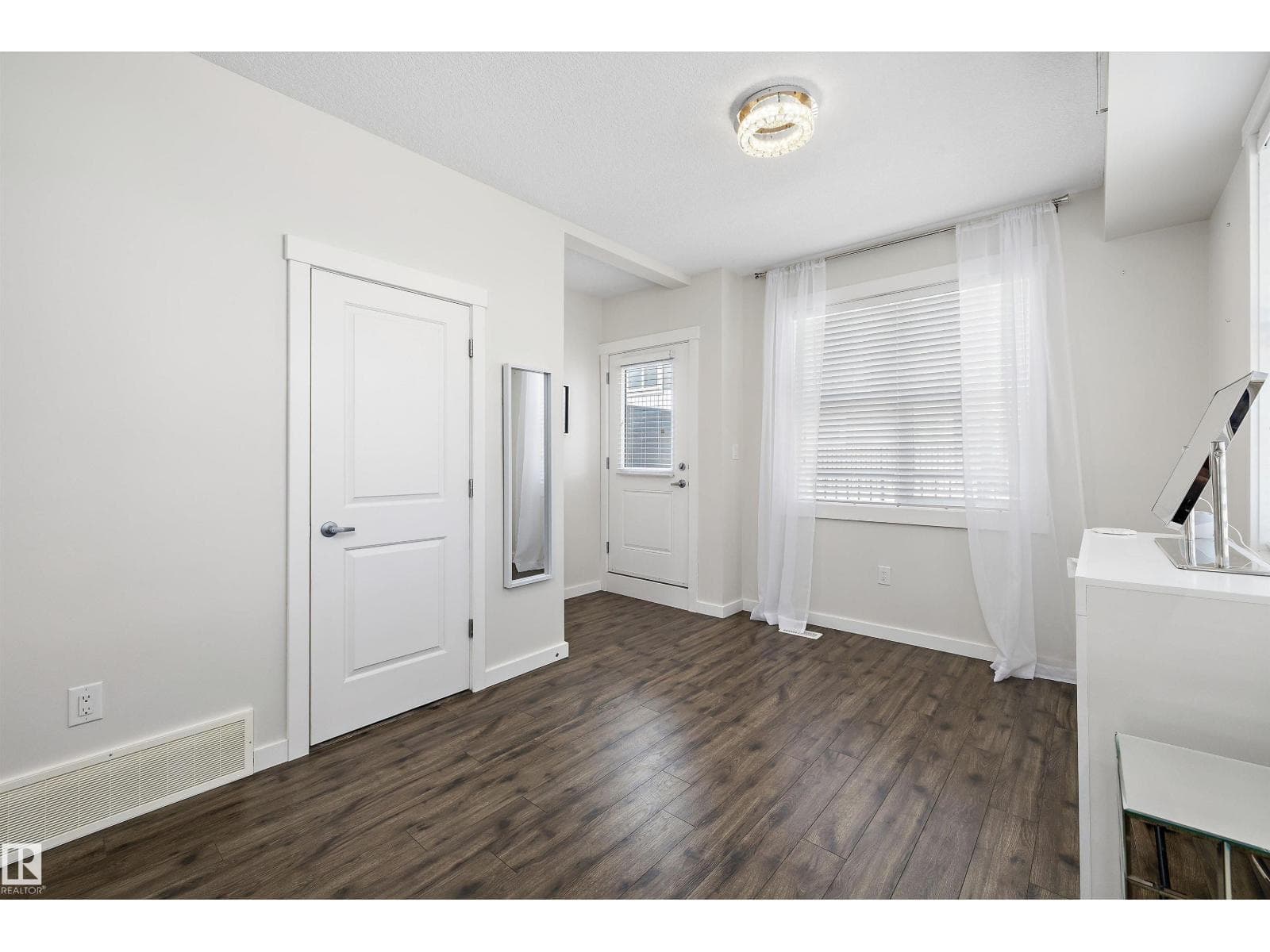 #117 903 CRYSTALLINA NERA WY NW — photo 3