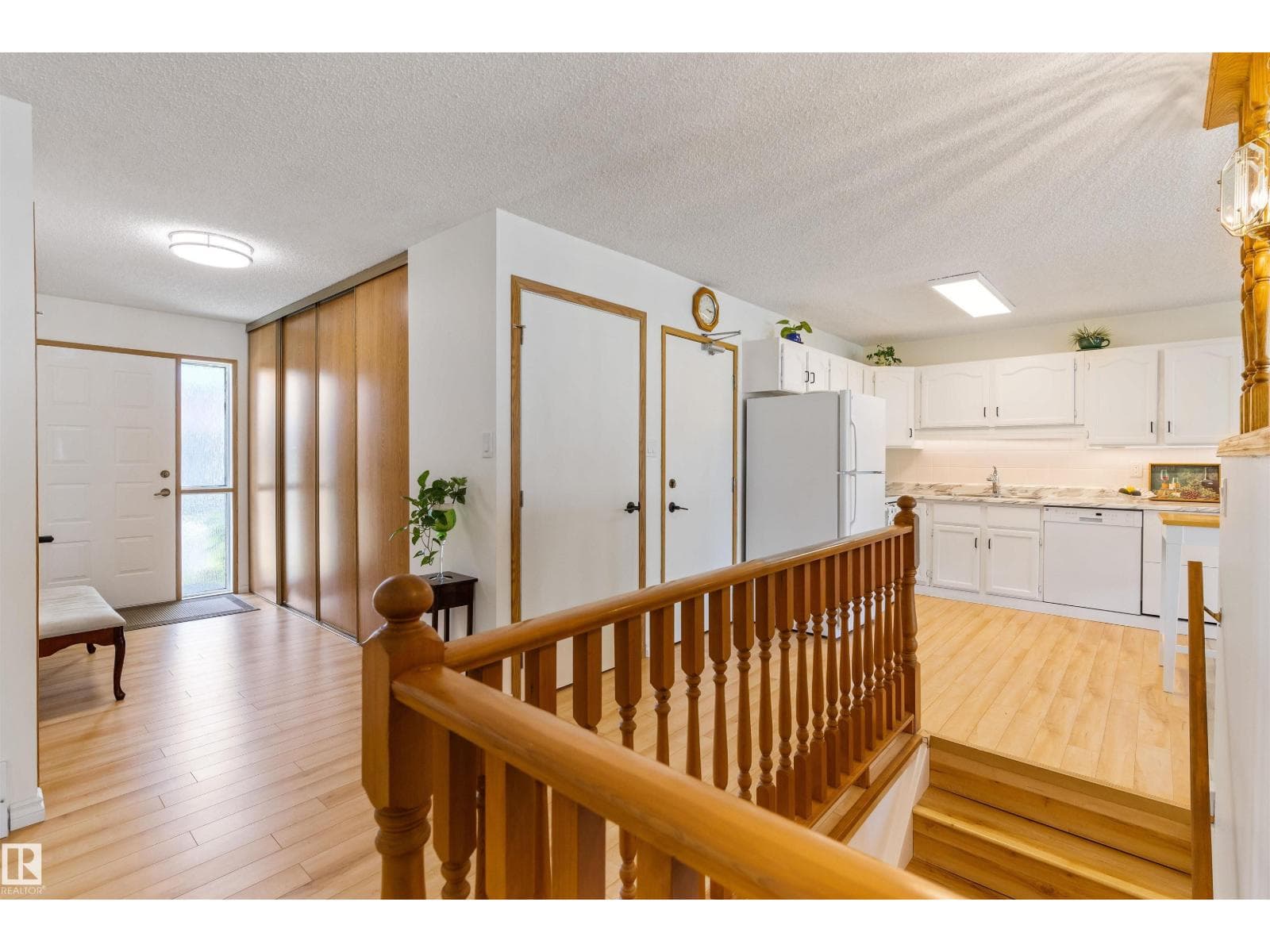 10642 153 AV NW — photo 5