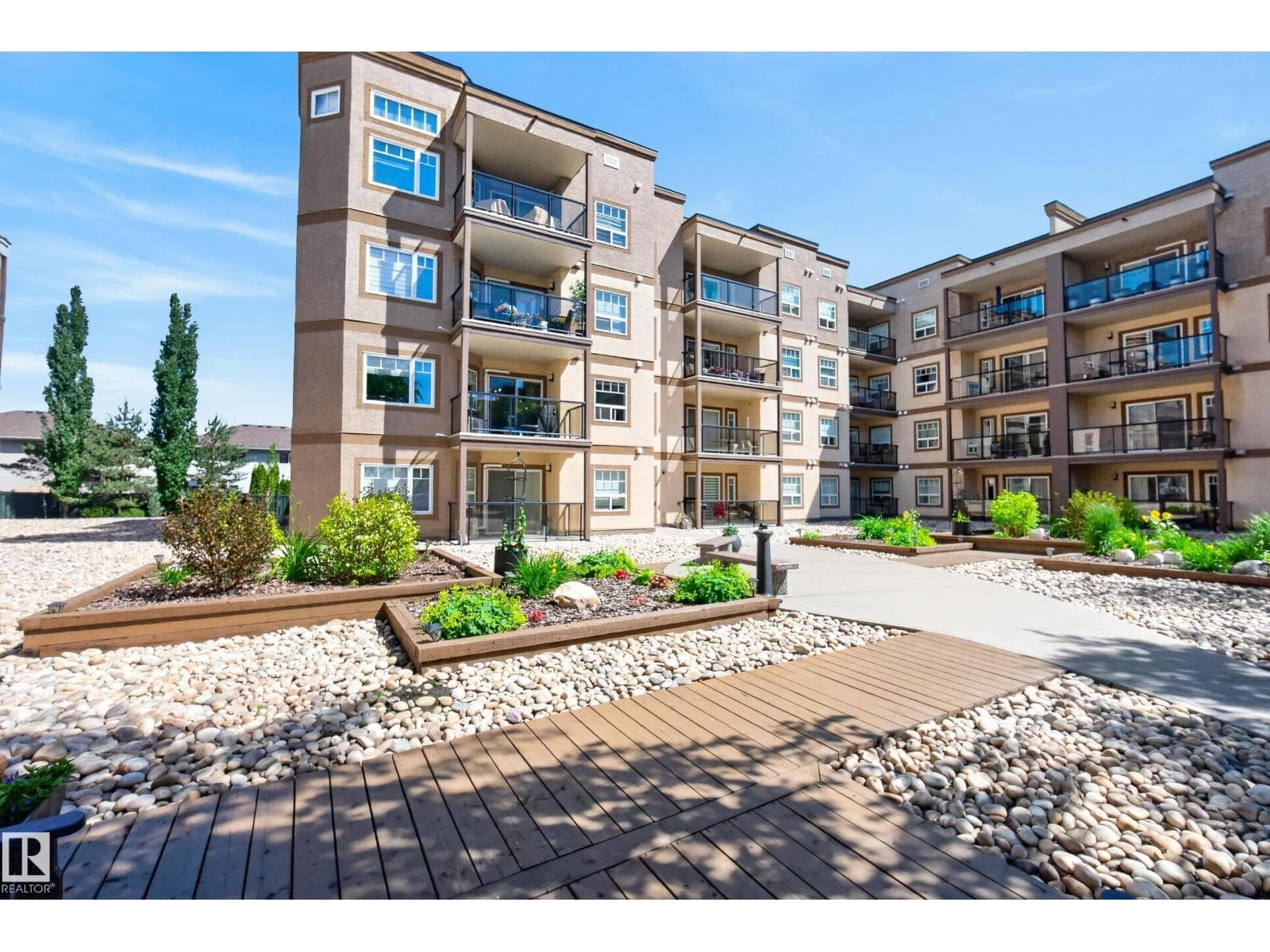 #215 2045 GRANTHAM CT NW — photo 2