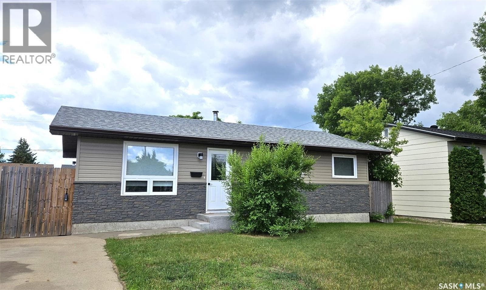 1511 Glendale STREET — photo 2