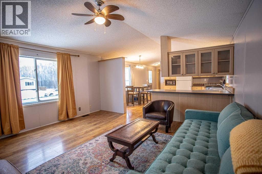 15 Dewberry Road — photo 2